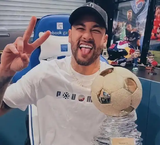 教练不仅扮 教练不仅扮